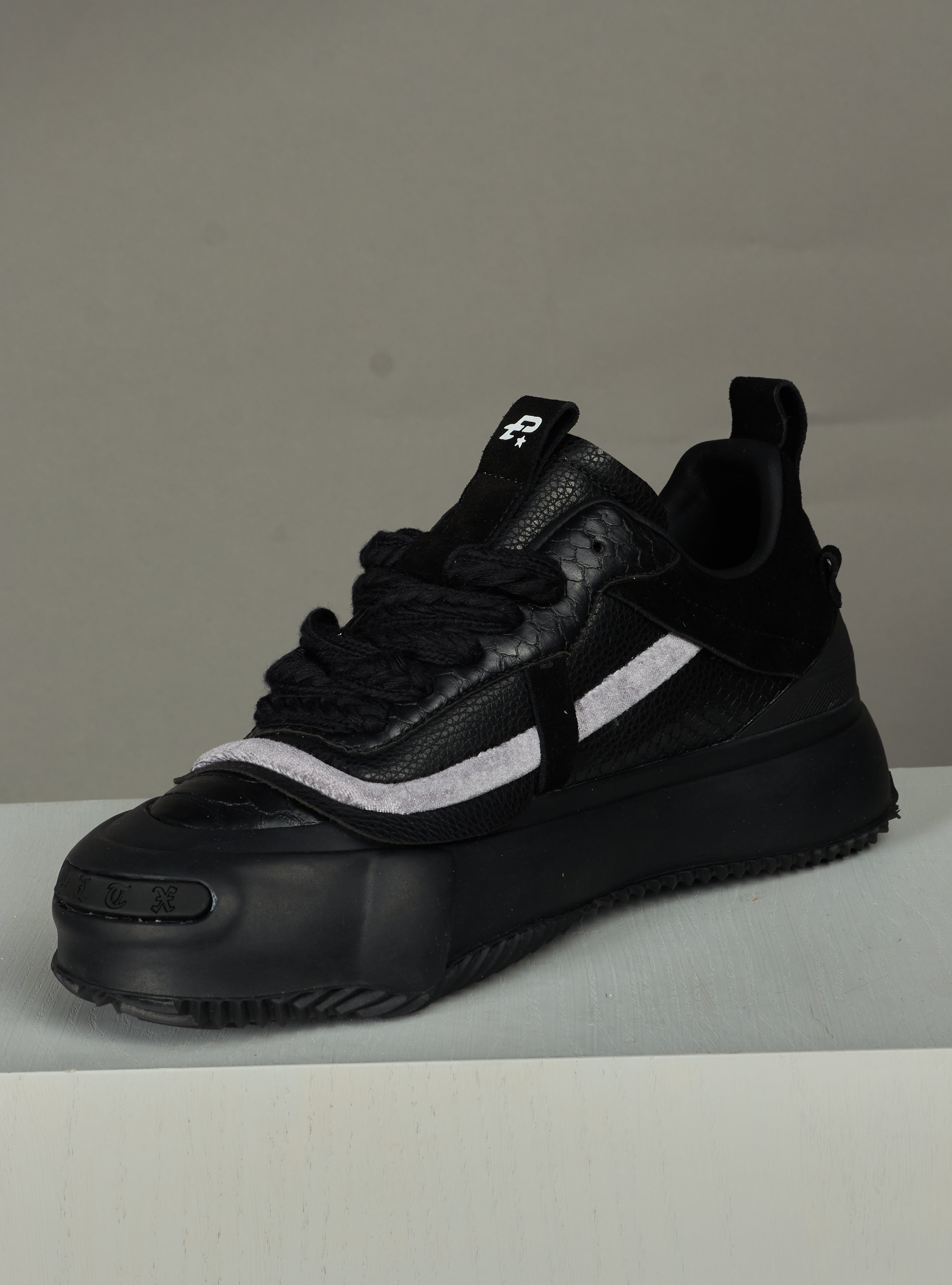 Politics Shoes - Pierwalker - Black - 101