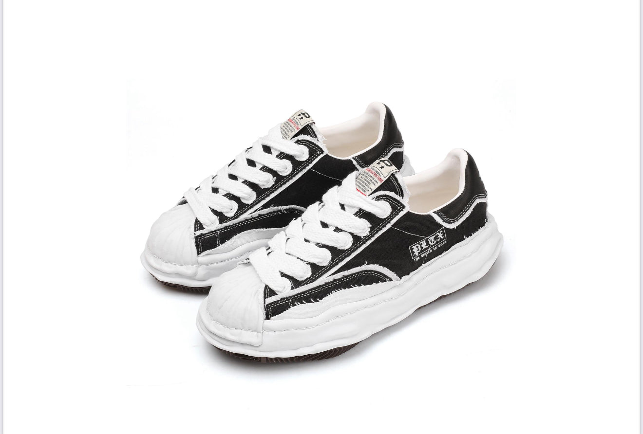 Politics Shoes - Dubai - Black - 423